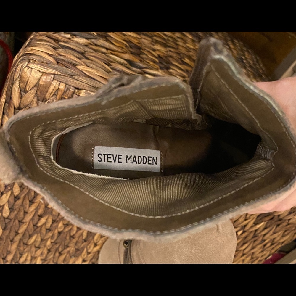 Like new! I’ve only worn these boots one time. - Picture 5 of 6